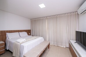 Economy Apartment | Individually furnished, desk, laptop workspace, blackout drapes - The Expression (Goiânia)