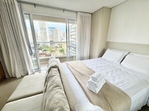 Economy-Apartment | Individuell eingerichtet, Schreibtisch, laptopgeeigneter Arbeitsplatz