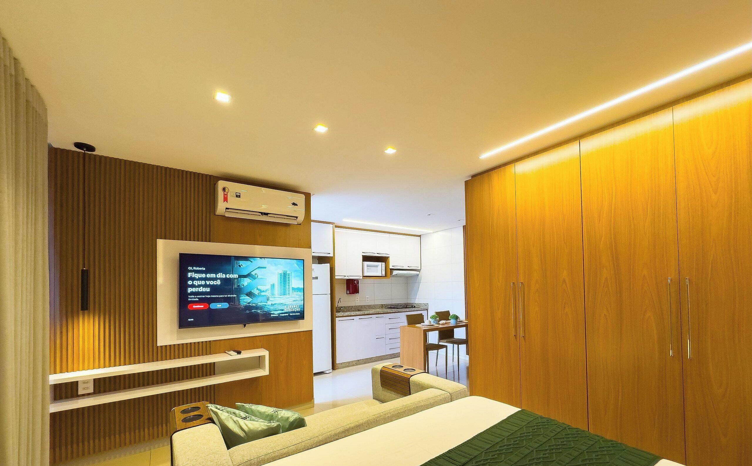 アパートメント クイーンベッド 1 台 | 客室ごとに異なるインテリア、デスク、ノートパソコン用作業スペース、遮光カーテン