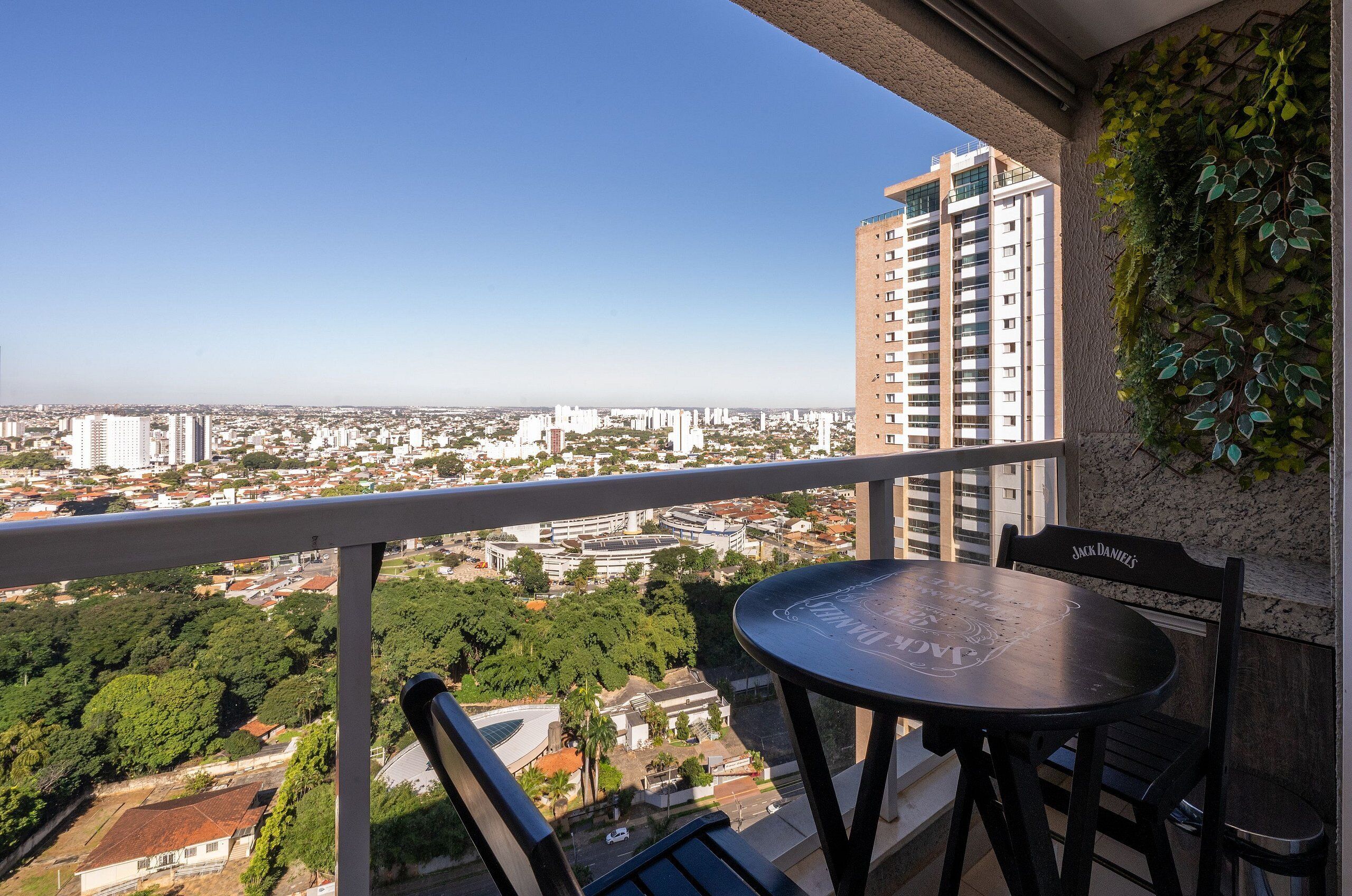 Apartemen Comfort | Tempat makan outdoor