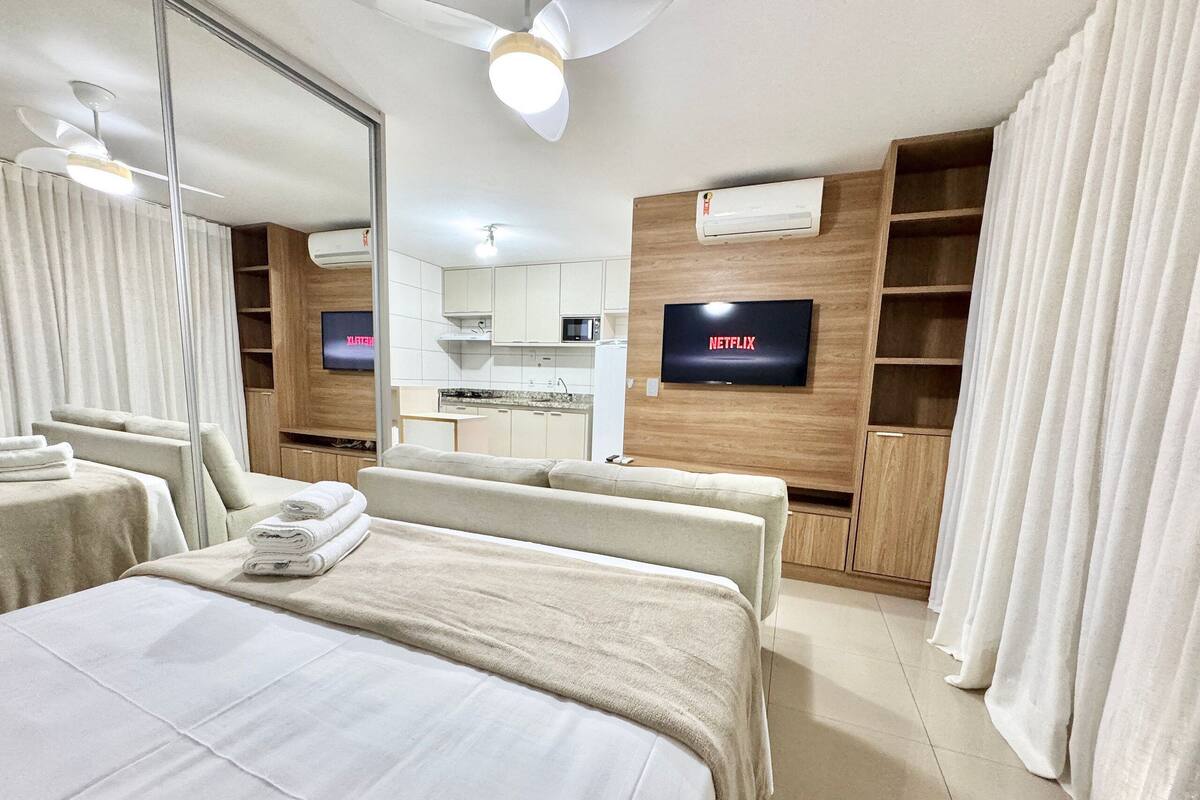 Economy Apartment | Individually furnished, desk, laptop workspace, blackout drapes
