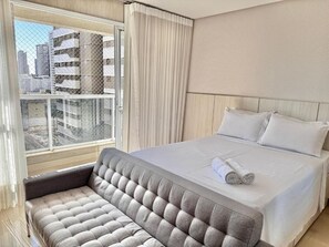 Cortinas blackout, ferros/tábuas de passar roupa, Wi-Fi de cortesia