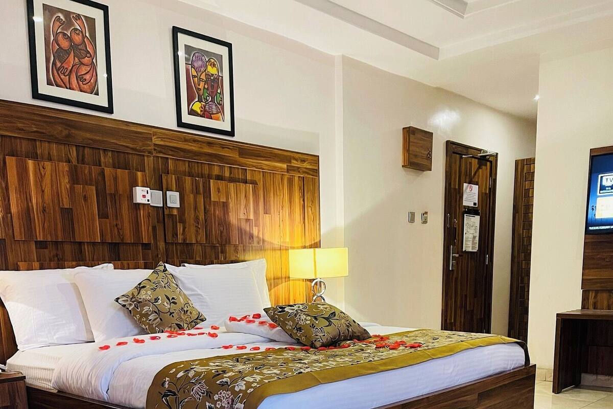 Junior Room, Balcony, City View | Desk, laptop workspace, blackout drapes, soundproofing