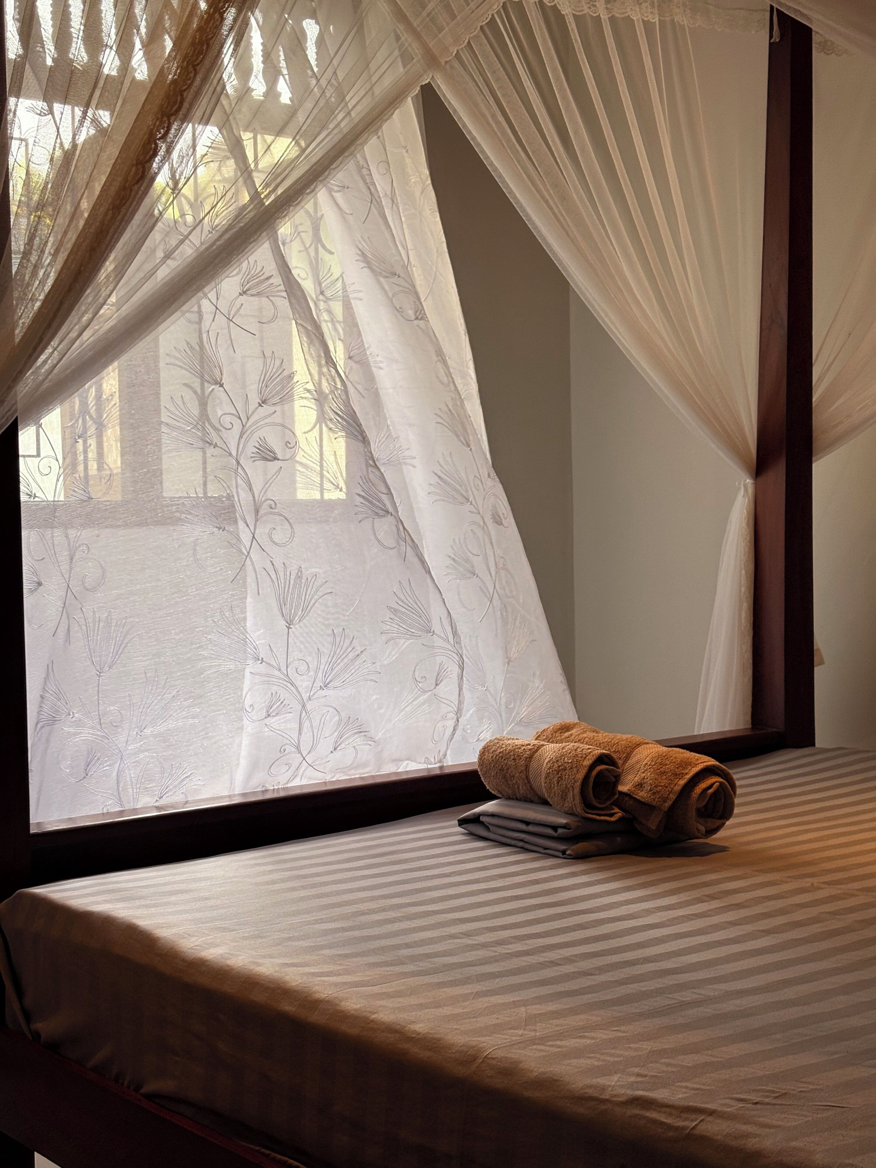 Internet, bed sheets