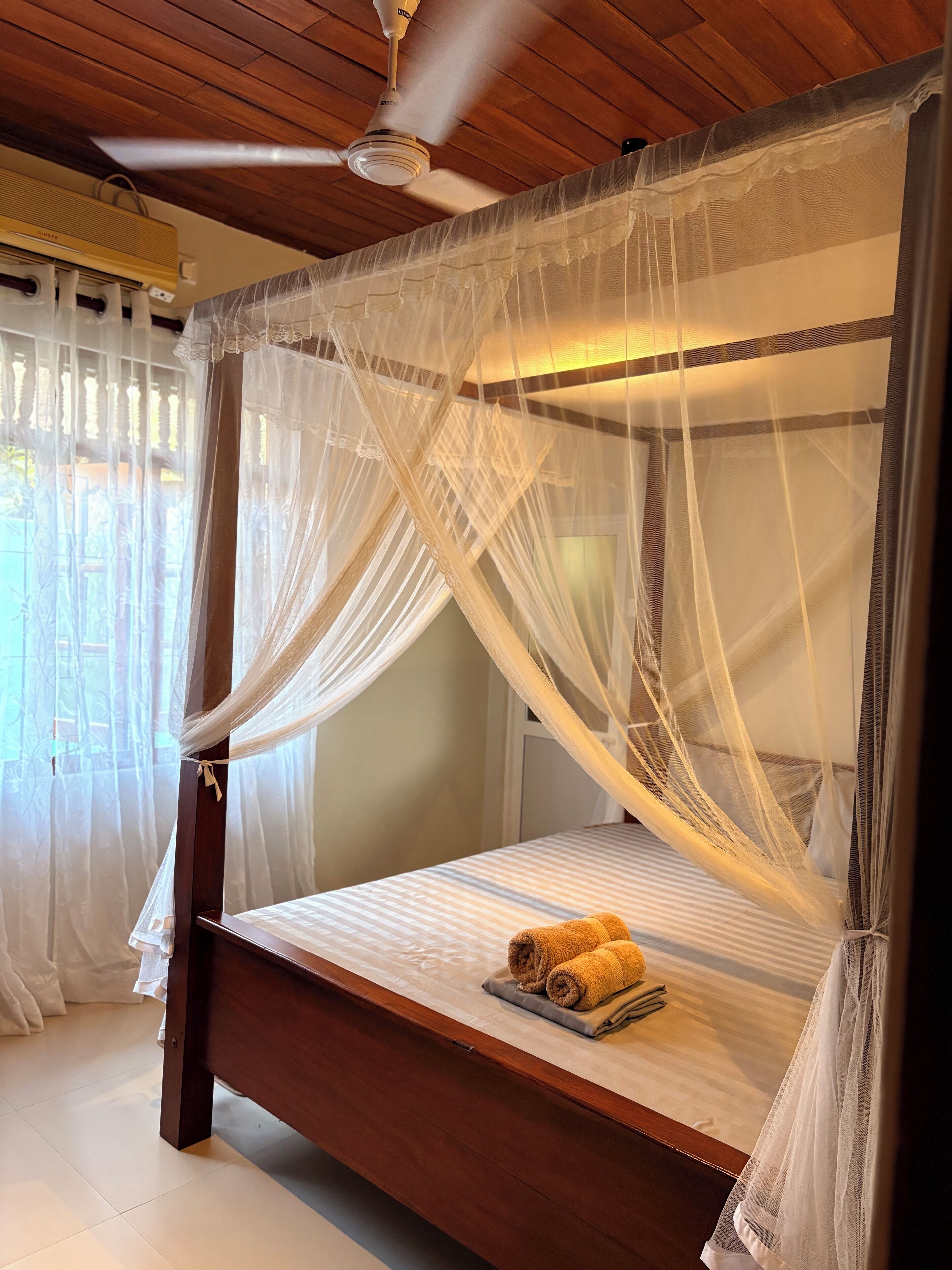 Acesso à internet, roupa de cama