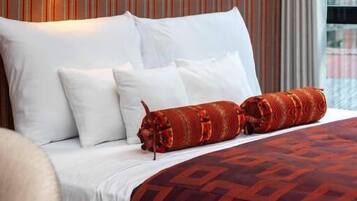 Een kluis op de kamer, een laptopwerkplek, geluiddichte muren