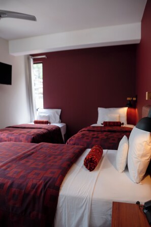 Standard Triple Room, Mountain View | In-room safe, laptop workspace, soundproofing, free WiFi - Hotel Mamasara Machupicchu (Aguas Calientes)