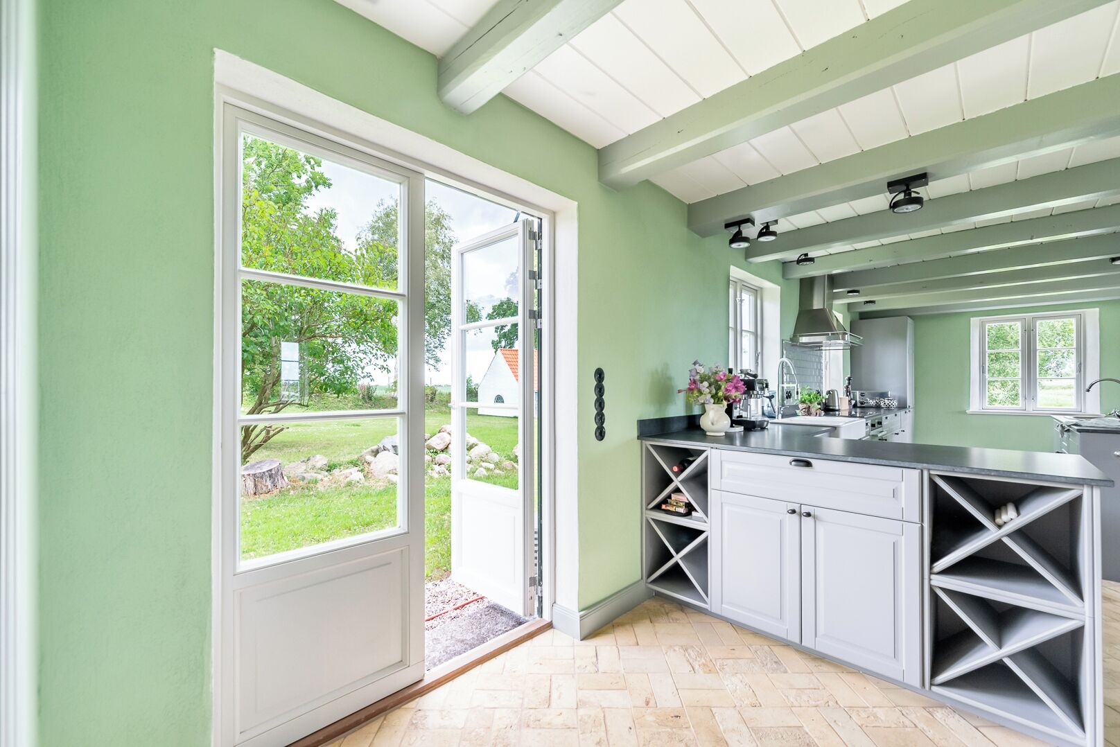 Réfrigérateur, four, plaque de cuisson, lave-vaisselle