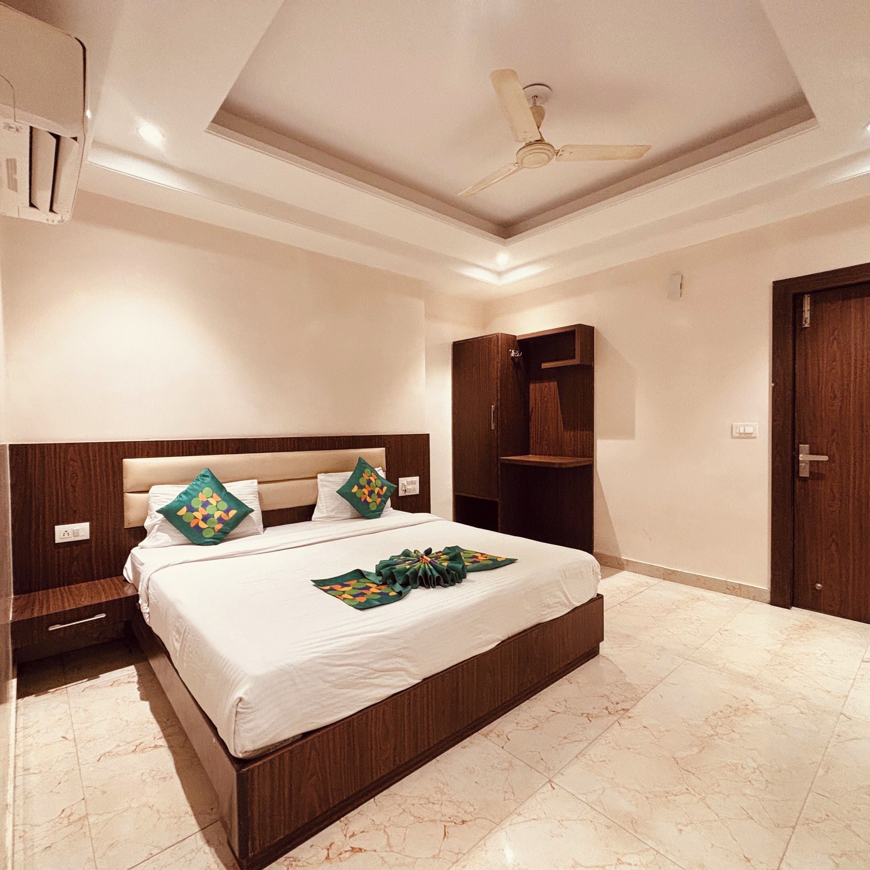 Deluxe-huone | Työpöytä, ilmainen Wi-Fi