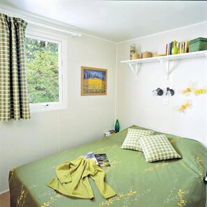 2 bedrooms, WiFi - ZEcamping 3 étoiles - bord de Loire - proximité directe des châteaux (Sully-sur-Loire)
