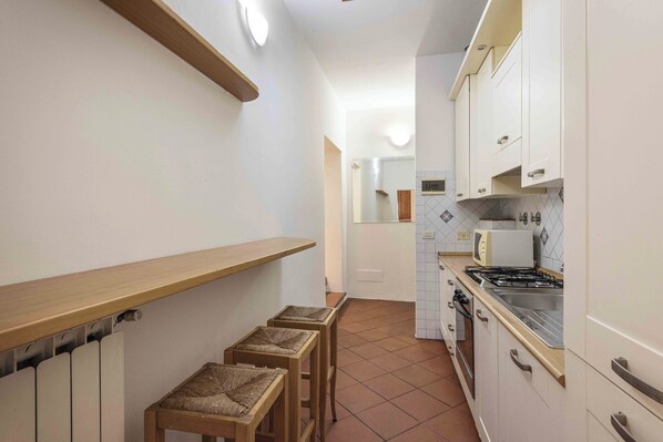 Classic Condo | Private kitchen - Old City Nest by MMega (Florence)