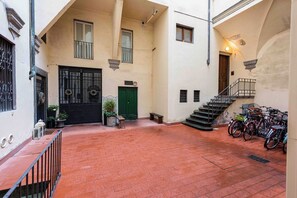 Classic Condo | Interior - Old City Nest by MMega (Florence)