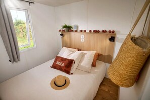 3 bedrooms, WiFi - Camping 3 étoiles - Piscine  - ccbc0ga (Hauterives)