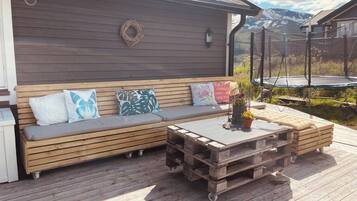 Cabin, 3 Bedrooms | Terrace/patio