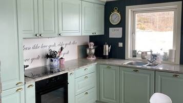 Cabin, 3 Bedrooms | Interior