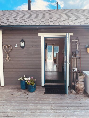 Cottage for Rent by the sea