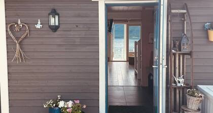 Cottage for Rent by the sea