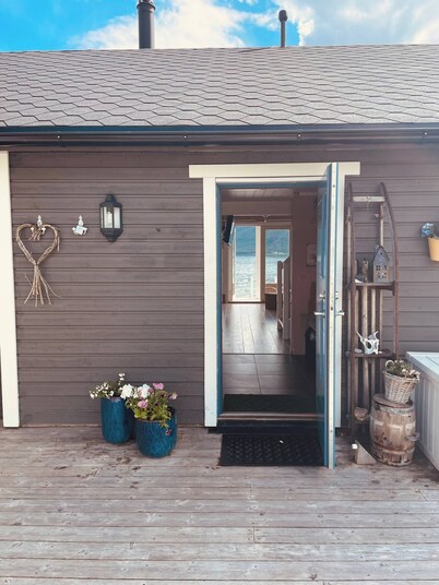 Cottage for Rent by the sea