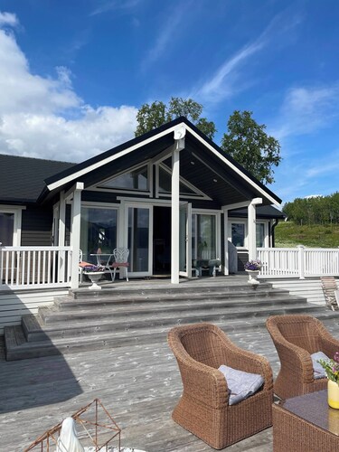 Cottage for Rent by the sea