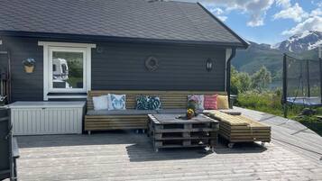 Cabin, 3 Bedrooms | Terrace/patio