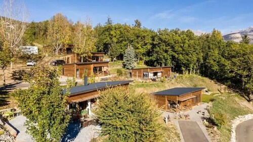 ZEcamping 3* pet friendly restaurant avec une vue panoramique