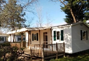Exterior - ZEcamping 4* Bord de Rivière - Parc Aqua - MH climatisé (Saint-Maurice-d'Ardèche)