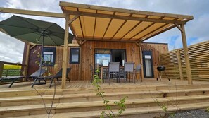 Outdoor dining - ZEcamping 4* animé avec piscine couverte (Caro)