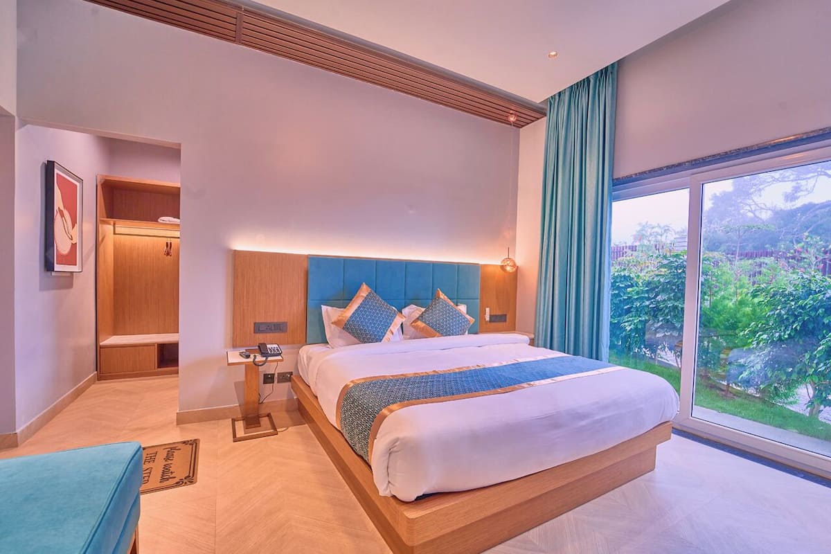 Kamar Deluks, patio, pemandangan kebun | Meja kerja, ruang kerja ramah laptop, kedap suara, dan Wi-Fi gratis