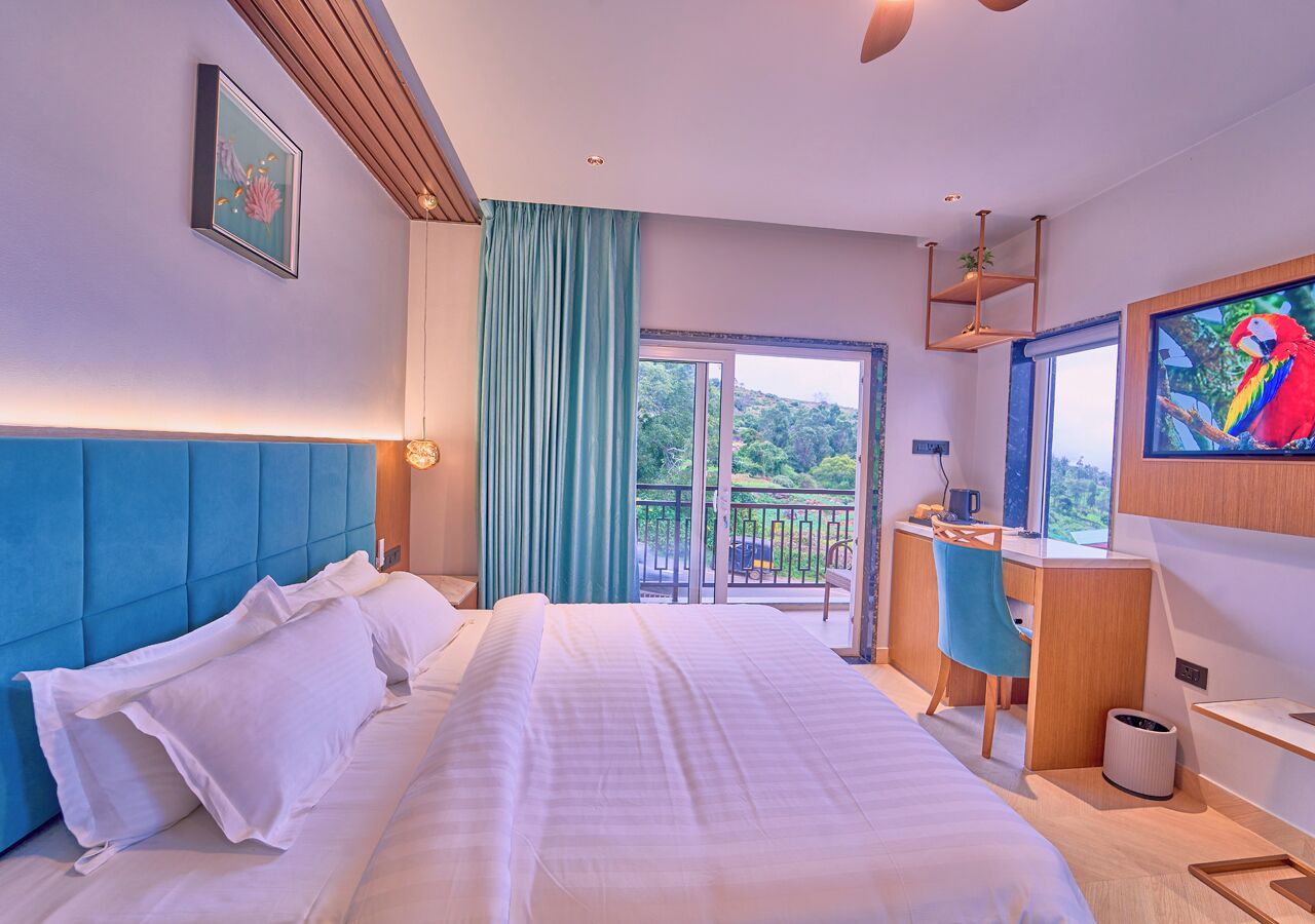 Bureau, espace de travail pour ordinateur portable, Wi-Fi gratuit