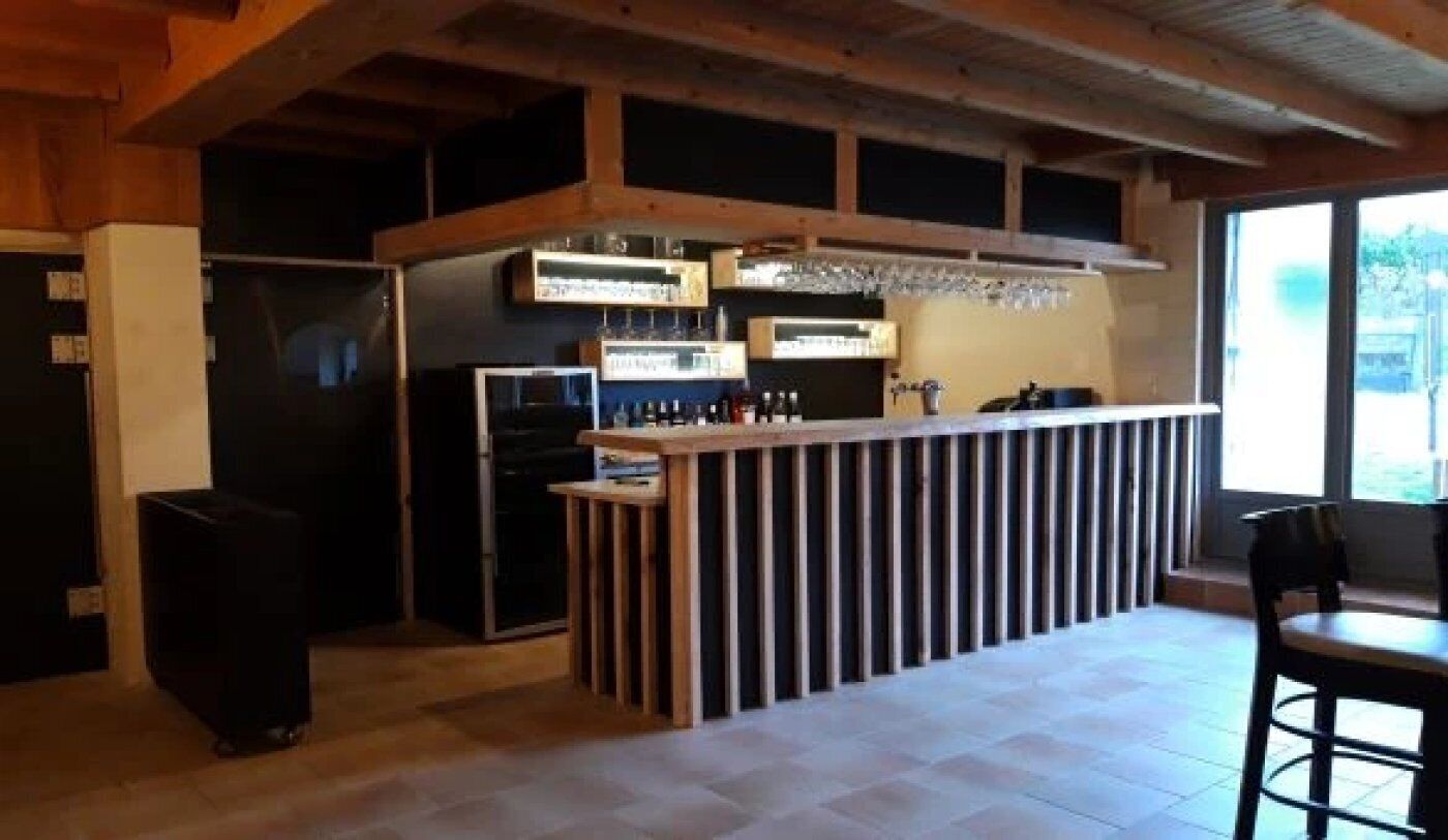 Bar (en el alojamiento)