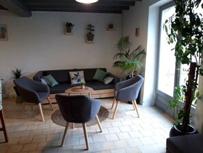 Ping pong - ZEcamping piscine chauffée locatif LV BBQ 90m2 6 pers (Vendoire)