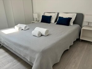 Double Room | Iron/ironing board, free WiFi - In Barcelos View Lodge (Barcelos)