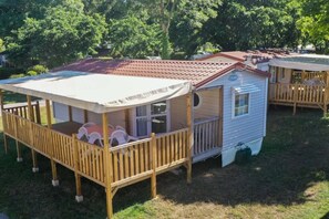 Property grounds - ZEcamping 4 étoiles pataugeoire chiens acceptés locatif TV LV 40m2 (Foix)