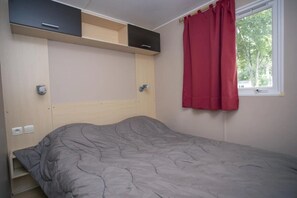 3 bedrooms, WiFi - Camping 4 étoiles - Piscine  - ccbeecg (Foix)