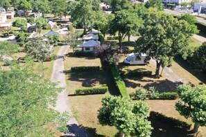 Property grounds - ZEcamping 4 étoiles pataugeoire dog friendly sauna cottage TV LV 27m2 (Foix)