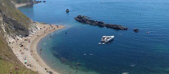 Fabulous 3-bedroom apartment in charming Weymouth with amazing sea views