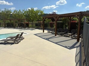 Terrace/patio - ZEcamping 3* pataugeoire piscine locatif TV clim 30m2 4 pers (Les Assions)