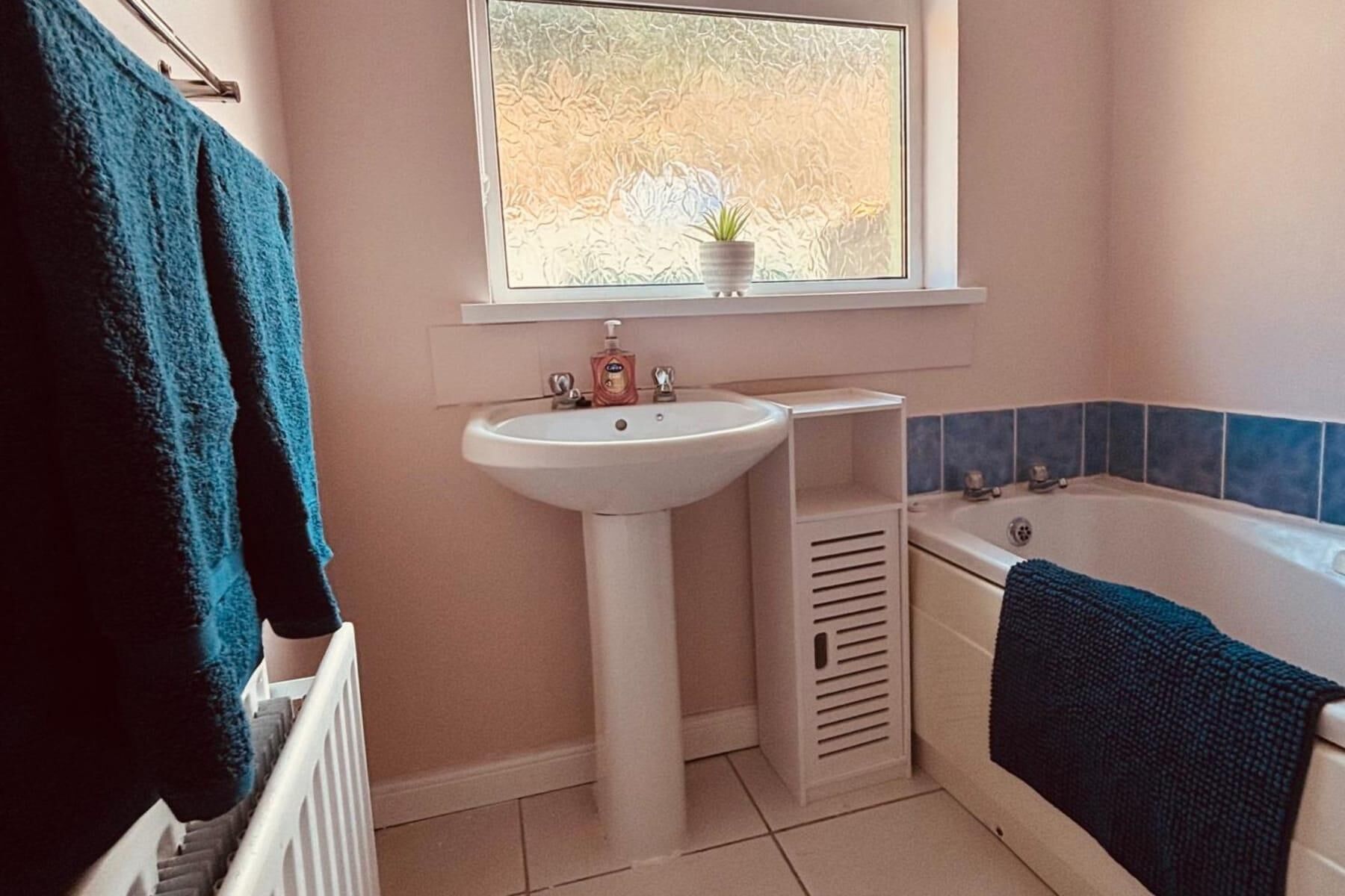 تجهيزات دش، مجففات شعر، مناشف