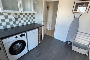 Interior - Christinas Cottage - Family- Garden-wifi-sleeps 6 (Downpatrick)
