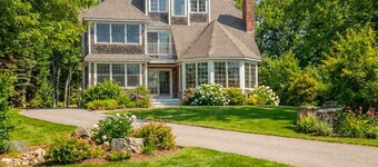 Town & Tide Home for 8