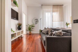 Apartment | 1 bedroom - Garibaldi - Modern 1 BR in Brera by Rentopolis (Milan)