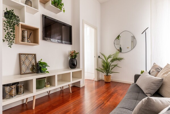 Apartment | 1 bedroom - Garibaldi - Modern 1 BR in Brera by Rentopolis (Milan)