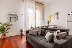 Apartment | 1 bedroom - Garibaldi - Modern 1 BR in Brera by Rentopolis (Milan)