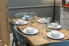 Dining - Gorgeous Victorian Town-house in York with Parking - Pass the Keys (York)