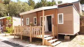 Exterior - ZEcamping 3 étoiles 200m plage locatif TV clim 28m2 6 pers (Hyères)