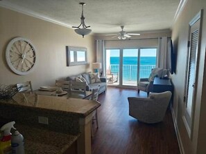 TV - 1704 Seawind w Double Balcony w FREE Umbrella Svc (Gulf Shores)