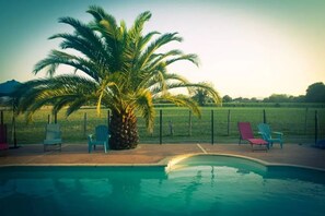 A heated pool - ZEcamping 3 étoiles piscine chauffée locatif BBQ 4 pers (Saucède)