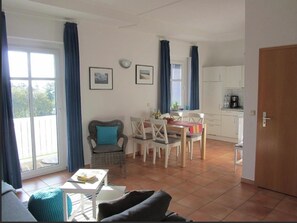 Living area - App. JuliusRuhe 10 Arrive Relax and find peace, Top view, Close to the beach (Breege)