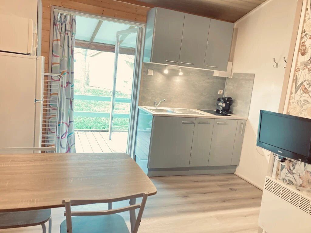 Fridge, microwave, stovetop, toaster