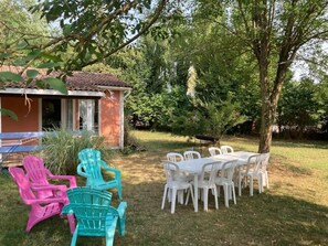 Outdoor dining - Chalet 3 étoiles - Piscine  - ccbegfa (Montlaur)